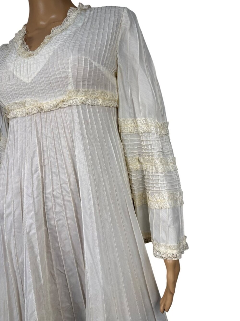 VTG 70s Tachi Castillo Ivory Prairie Maxi Dress Lace Pintuck Bell Sleeve Boho - Picture 5 of 12